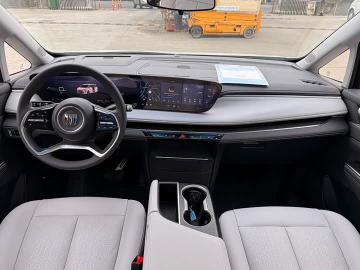 Buick GL8 ES 2025 2025款 陆尊 智享版