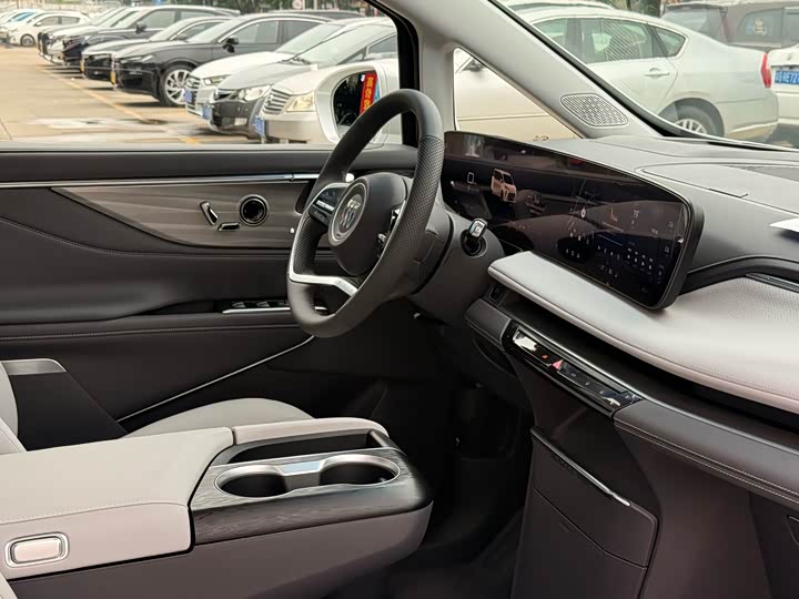 Buick GL8 ES 2025 2025款 陆尊 智享版