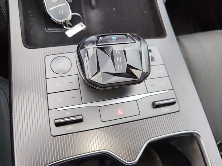 BYD Song L DM-i Hybrid 2025 2025款 智驾版 160km 超越型