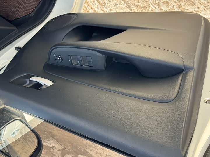 Honda Life 2021 2021款 1.5L CVT CRO-SS灵趣版