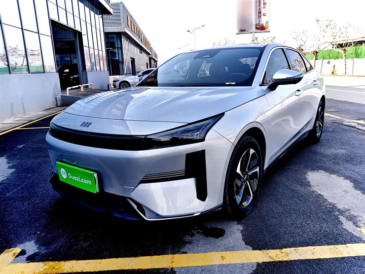 Geely Galaxy L6 2025 2025款 EM-i 140km 星舰版