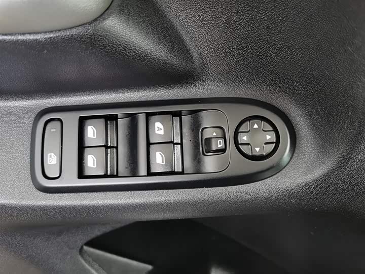 Citroen C3-XR 2021 2021款 190THP DCT致尚版