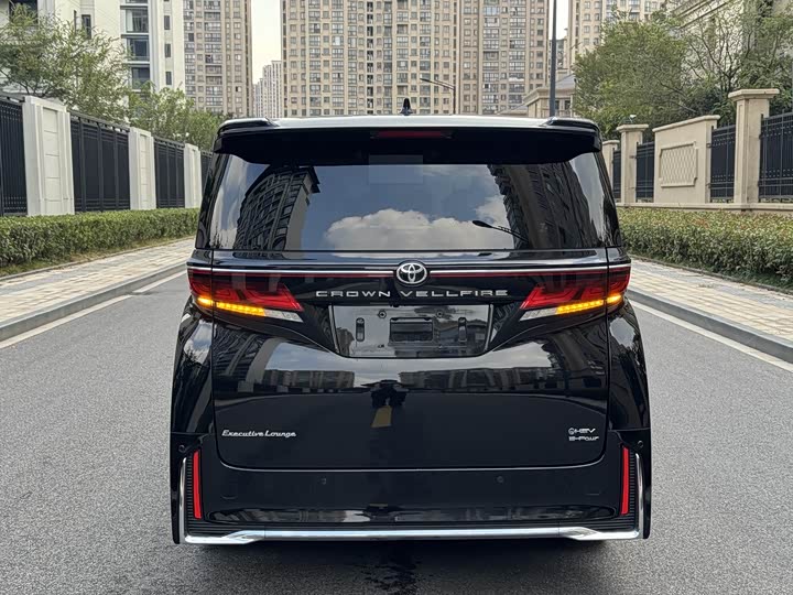 Toyota Vellfire 2024 2024款 皇冠 双擎 2.5L 至尊行政版