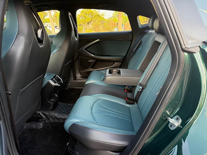 MG Motor 7 2025 2025款 2.0T 405 AT奢享版