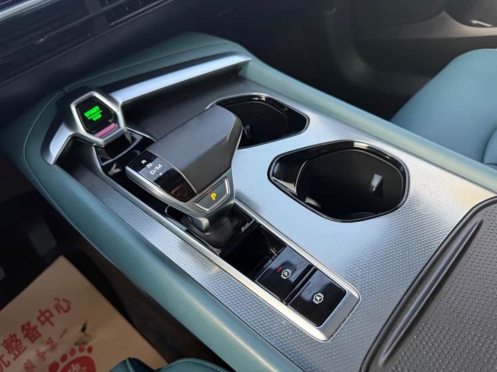 MG Motor 7 2025 2025款 2.0T 405 AT奢享版