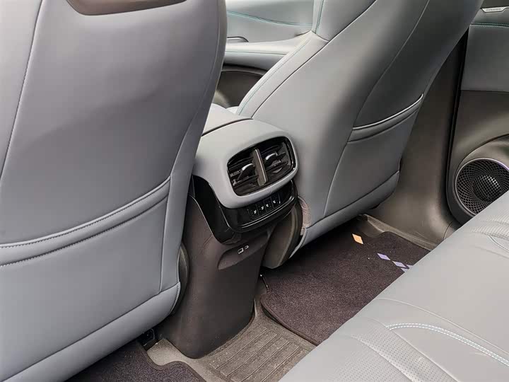 BYD Sea Lion 07 DM-i Hybrid 2025 2025款 150 领航+版