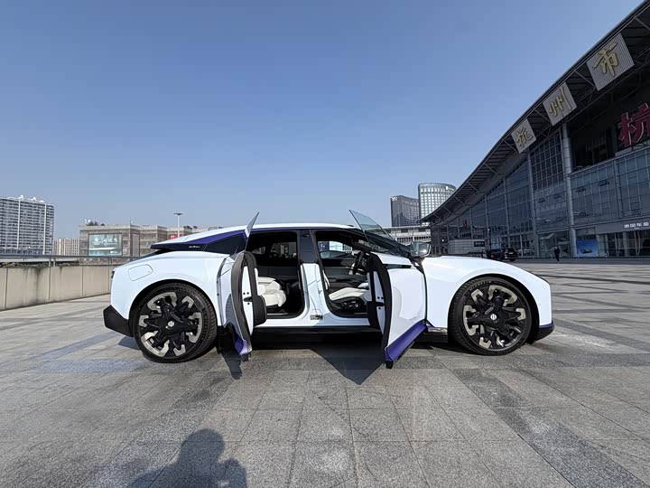 HiPhi Z 2023 2023款 城市版 四座