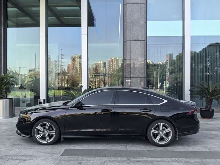 Honda Accord 2025 2025款 260TURBO 尊贵版