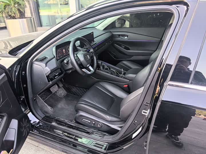 Honda Accord 2025 2025款 260TURBO 尊贵版