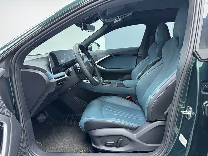 MG Motor 7 2025 2025款 2.0T 405 AT奢享版