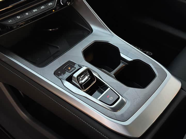 GAC Trumpchi GS3 2023 2023款 影速 270T 劲智版