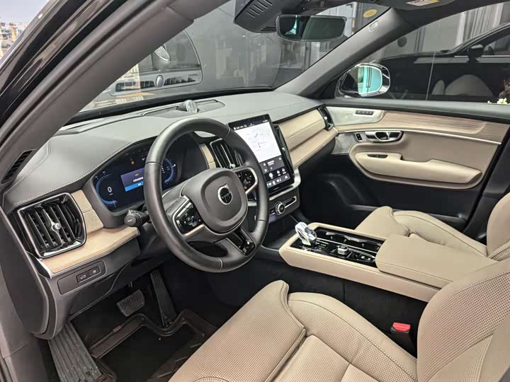 Volvo XC90 Hybrid 2026 2026款 T8 智尊豪华版 7座