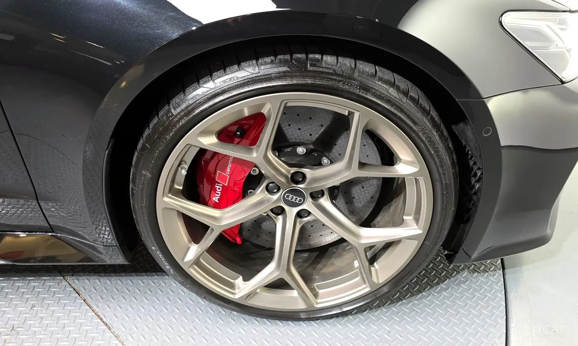 Audi RS 7 2021 4.0 TFSI Quattro Performance