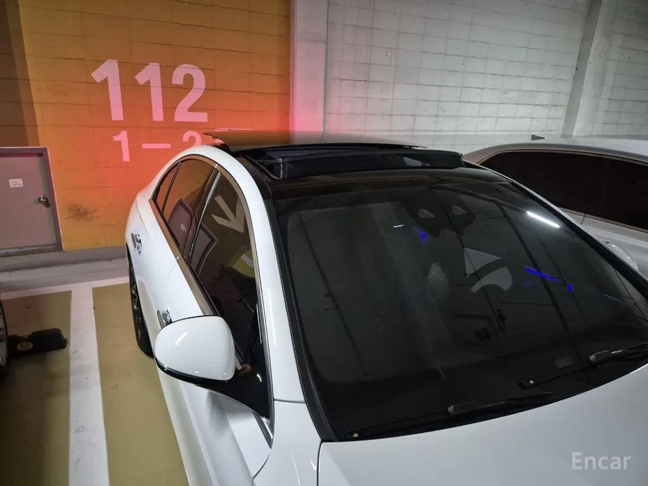 Mercedes-Benz E-Class 2024 E200 Avantgarde