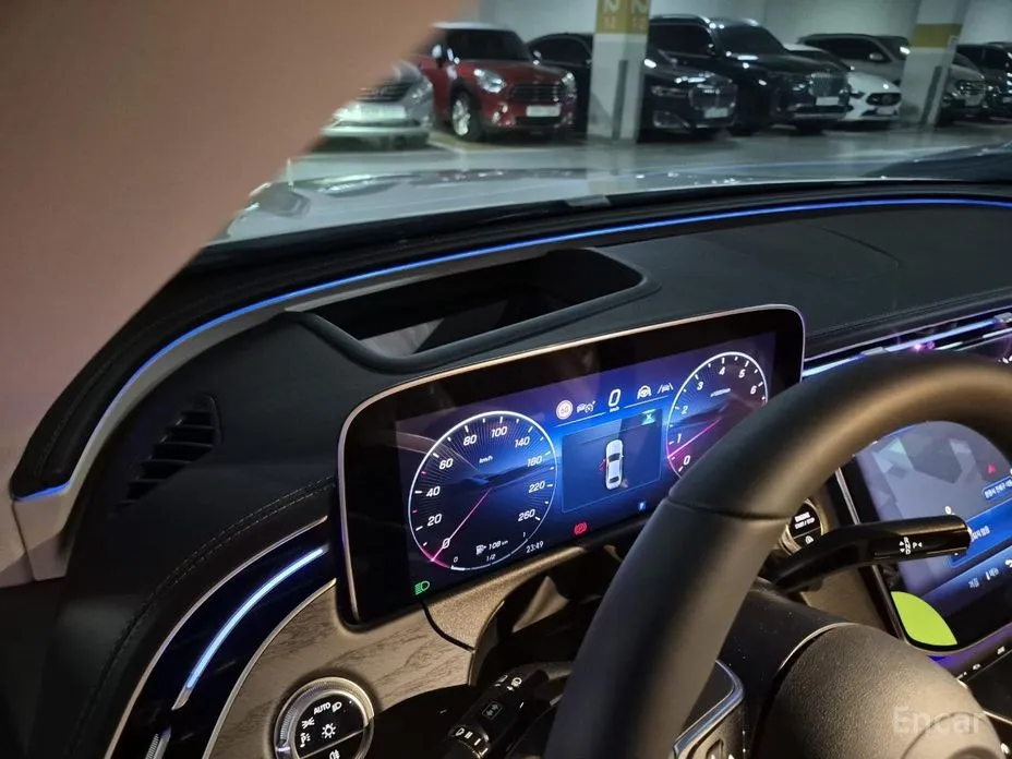 Mercedes-Benz E-Class 2024 E200 Avantgarde