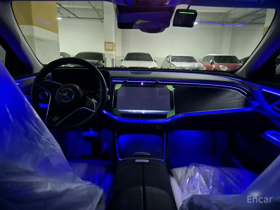 Mercedes-Benz E-Class 2024 E200 Avantgarde