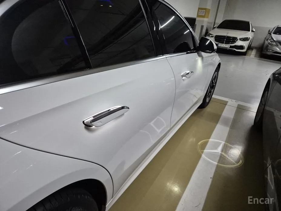 Mercedes-Benz E-Class 2024 E200 Avantgarde