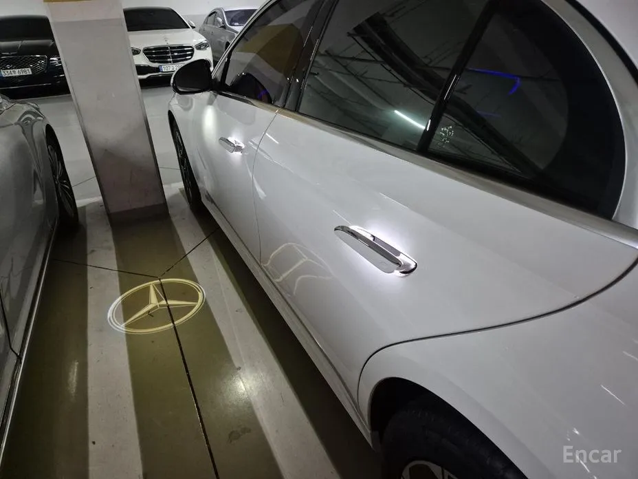 Mercedes-Benz E-Class 2024 E200 Avantgarde