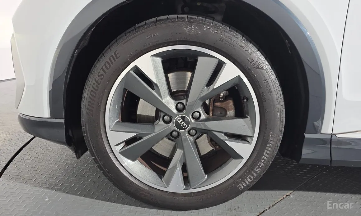 Audi Q4 e-tron 2022 40 Premium