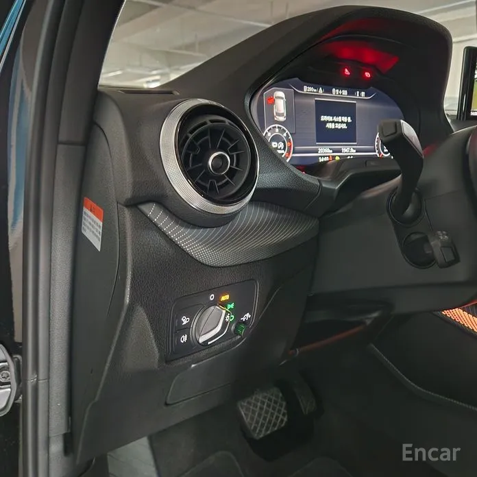 Audi Q2 2017 35 TDI Premium