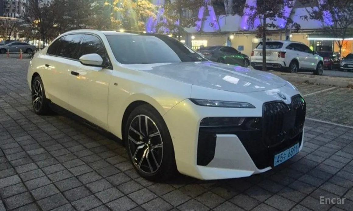 BMW i7 2022 xDrive 60 M sport