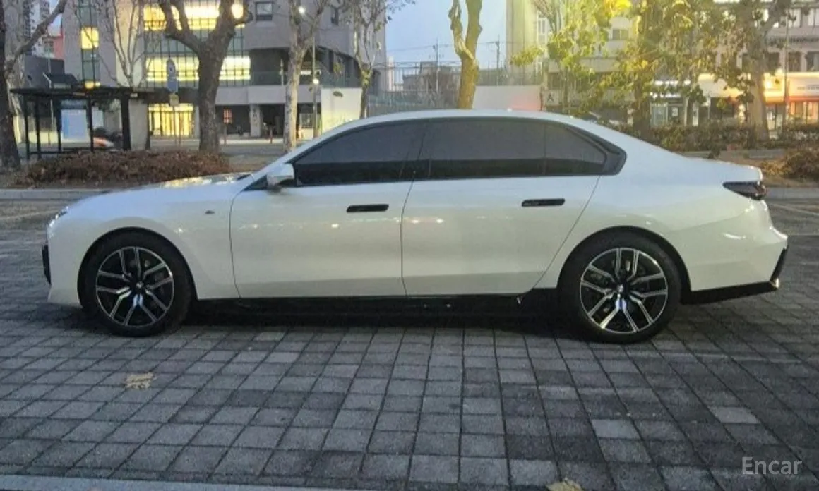 BMW i7 2022 xDrive 60 M sport