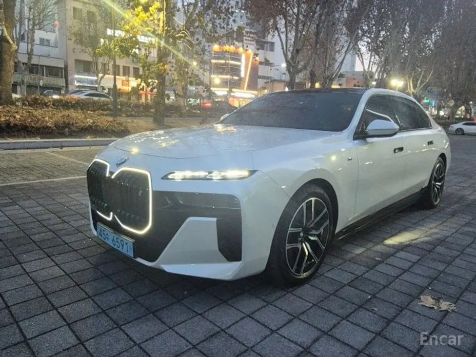 BMW i7 2022 xDrive 60 M sport