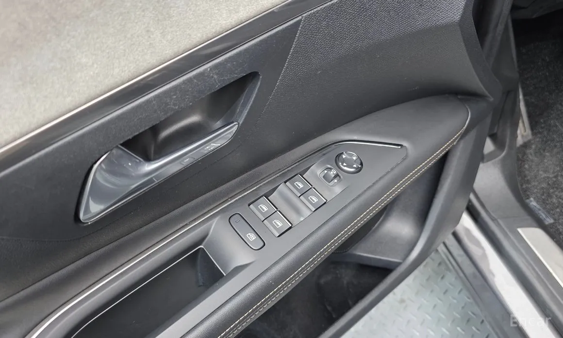 Peugeot 3008 2017 1.5 BlueHDi GT