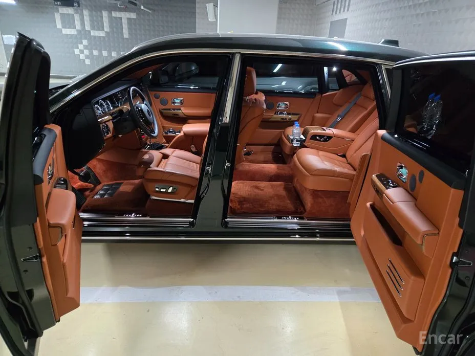 Rolls-Royce Phantom 2003 6.7 EWB V12