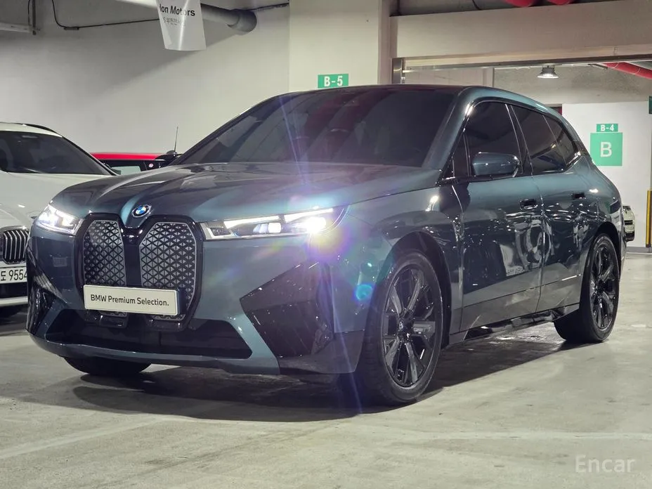 BMW iX 2021 xDrive50 Sports Plus