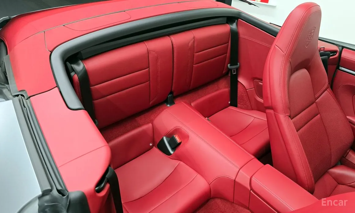 Porsche 911 2019 Carrera 4 GTS Cabriolet