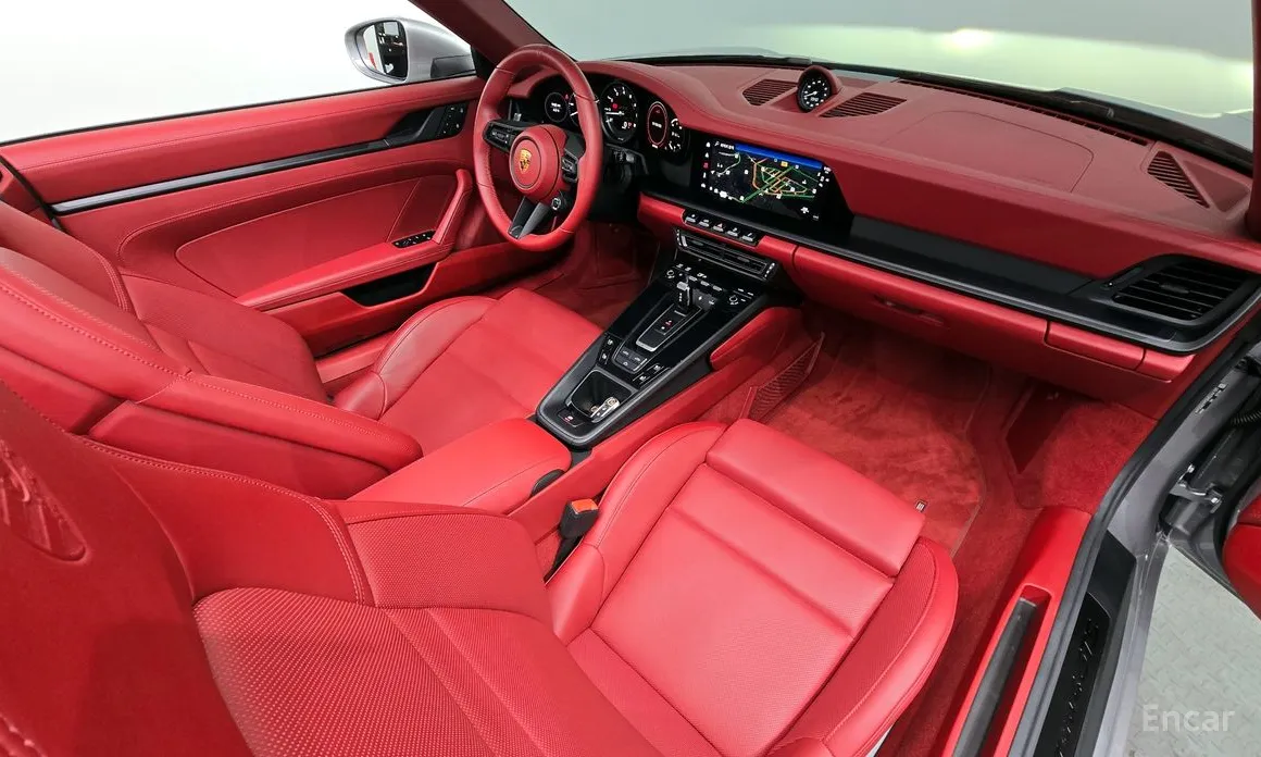 Porsche 911 2019 Carrera 4 GTS Cabriolet