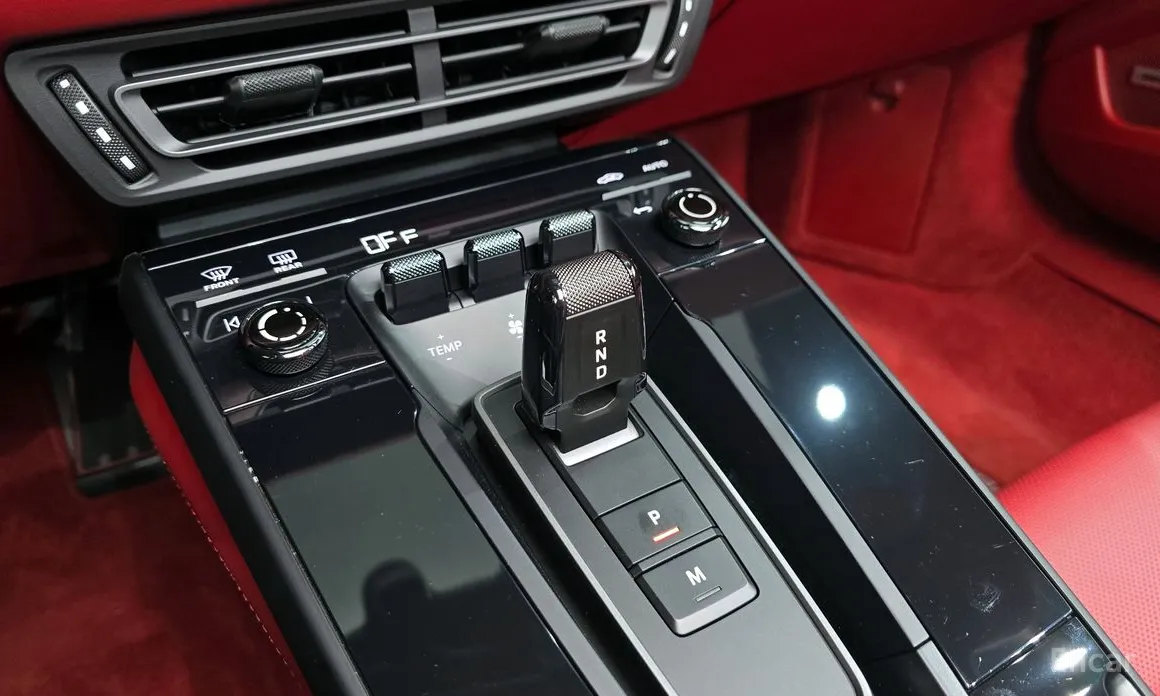 Porsche 911 2019 Carrera 4 GTS Cabriolet