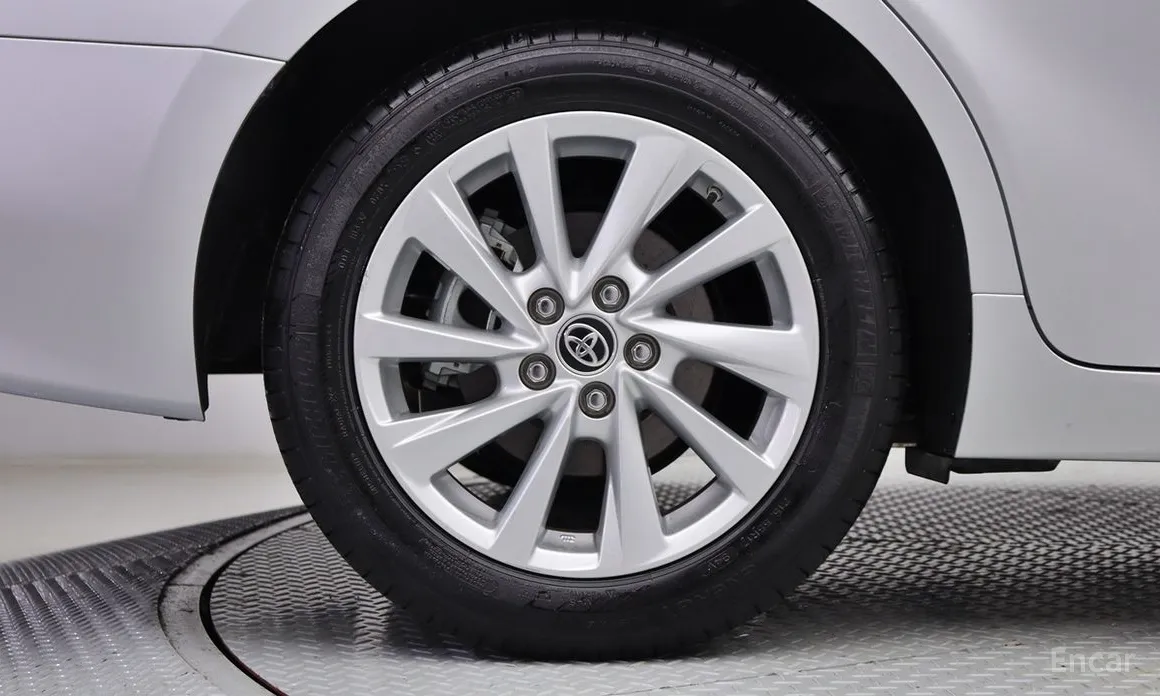 Toyota Camry 2017 2.5 LE Hybrid