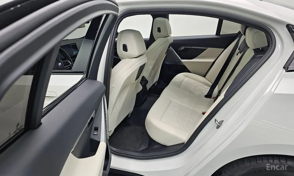 BMW 5 Series 2023 520i M Sport