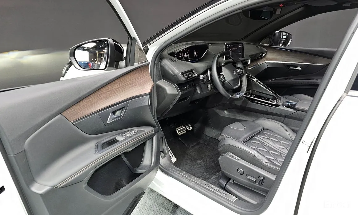 Peugeot 3008 2017 1.2 Pure Tech GT