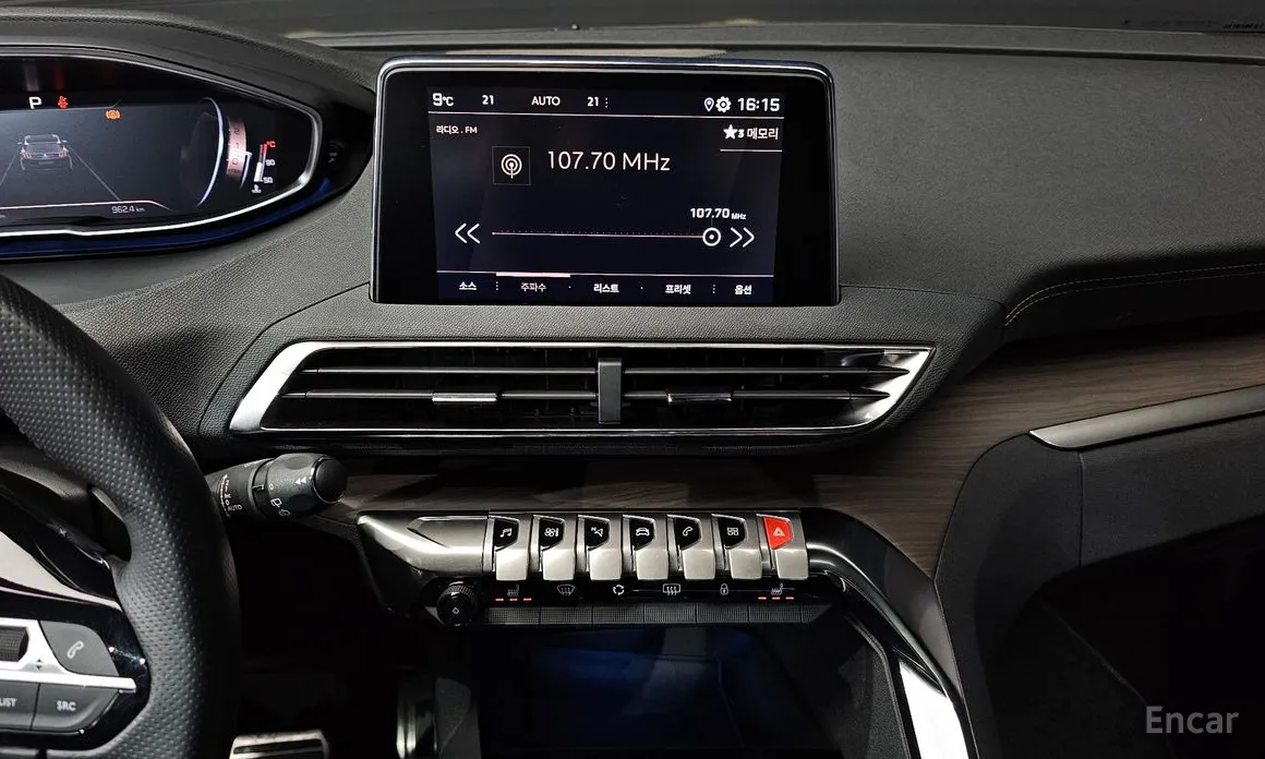 Peugeot 3008 2017 1.2 Pure Tech GT