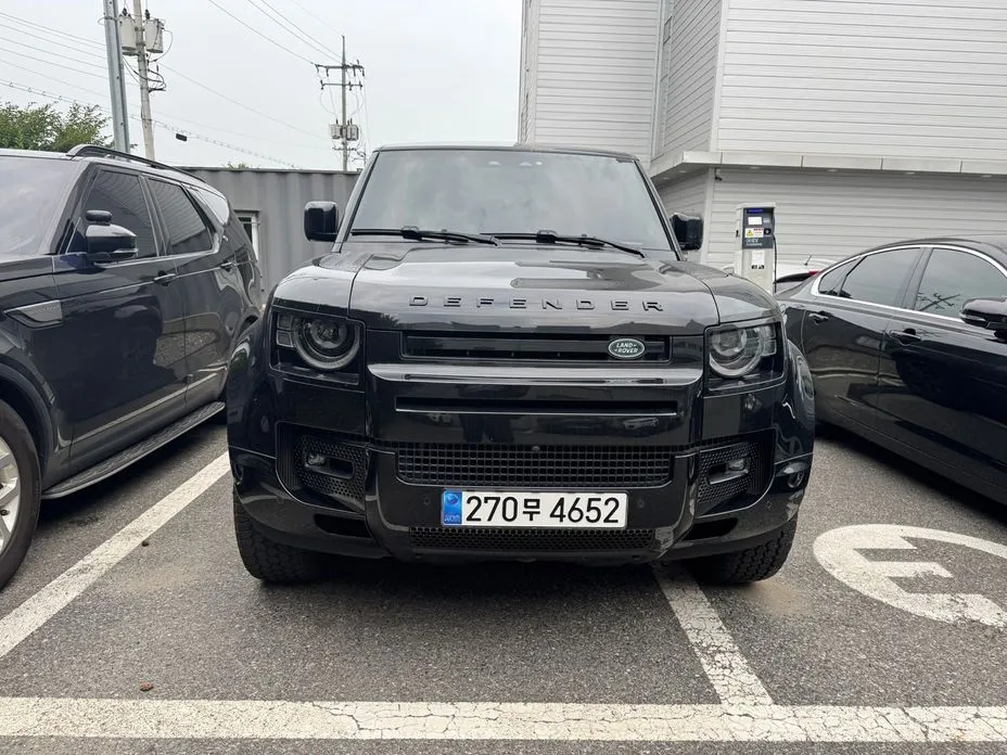 Land Rover Defender 2020 90 D250 SE