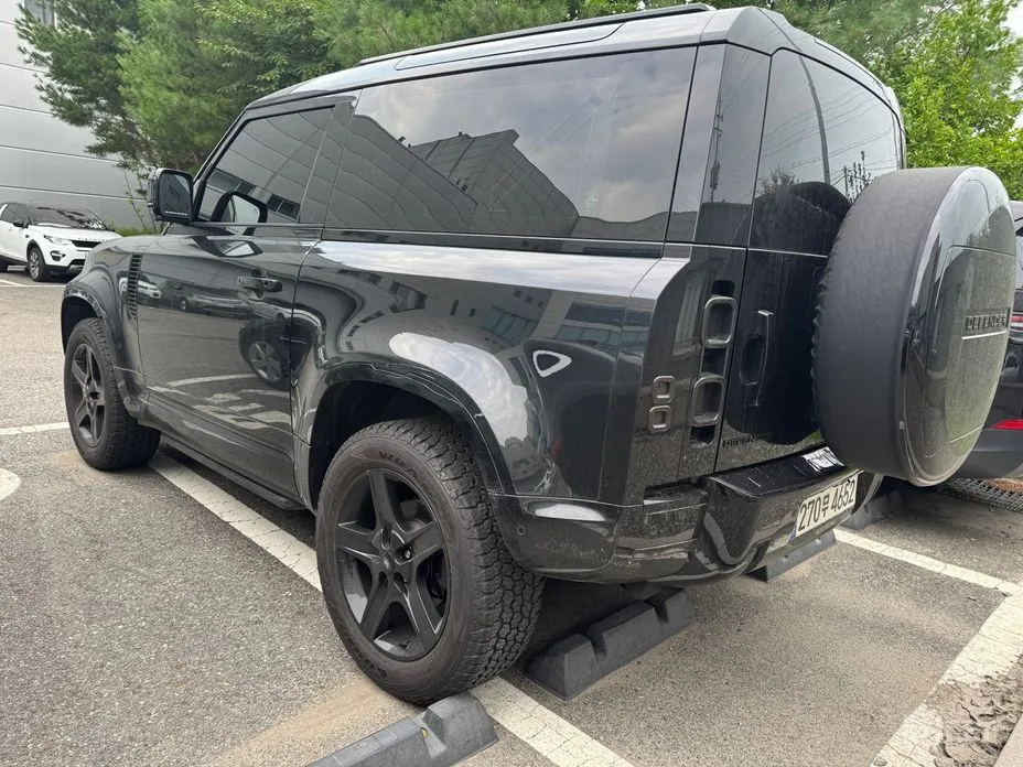 Land Rover Defender 2020 90 D250 SE