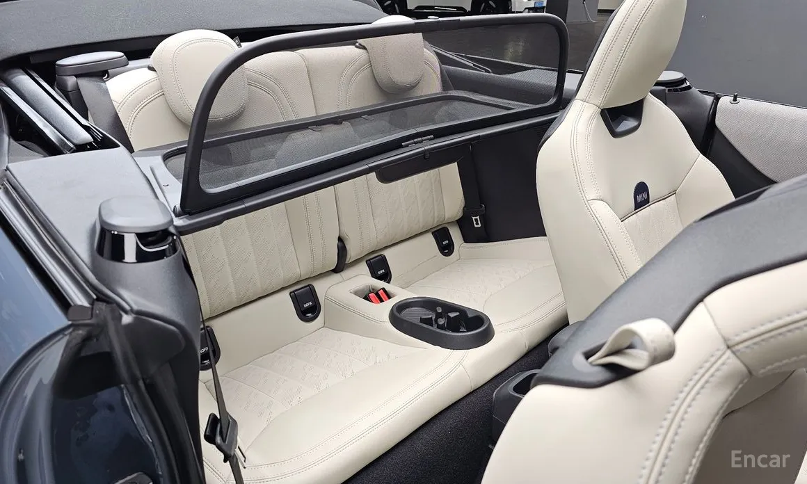 Mini Cooper Convertible 2025 Favoured