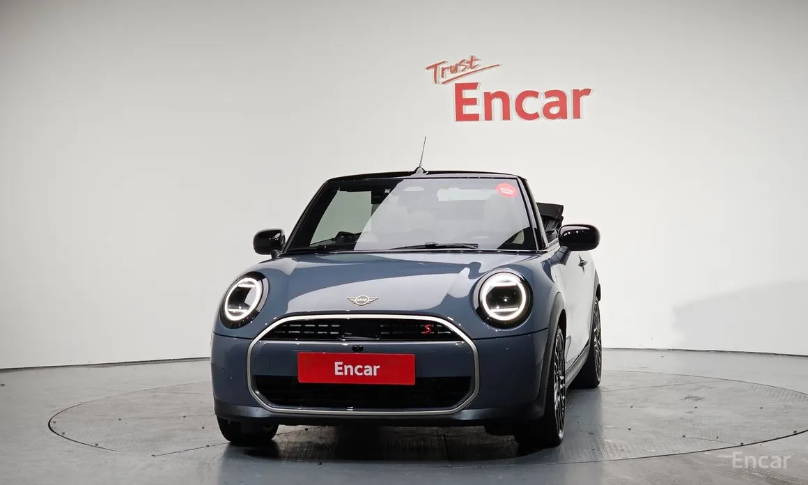 Mini Cooper Convertible 2025 Favoured