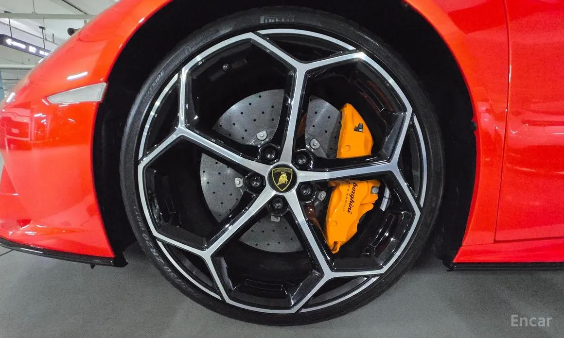 Lamborghini Huracan 2014 LP640-4 EVO Spyder