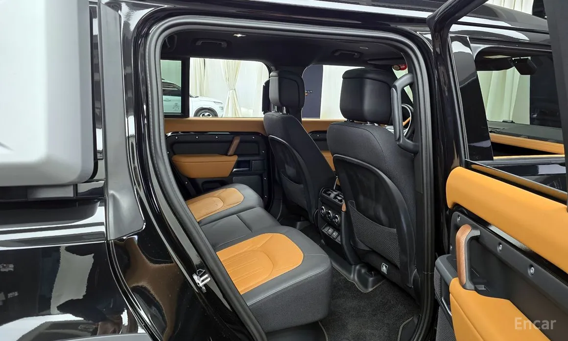 Land Rover Defender 2020 110 P400 X