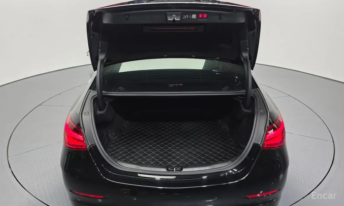 Mercedes-Benz C-Class 2022 C300 4MATIC AMG Line