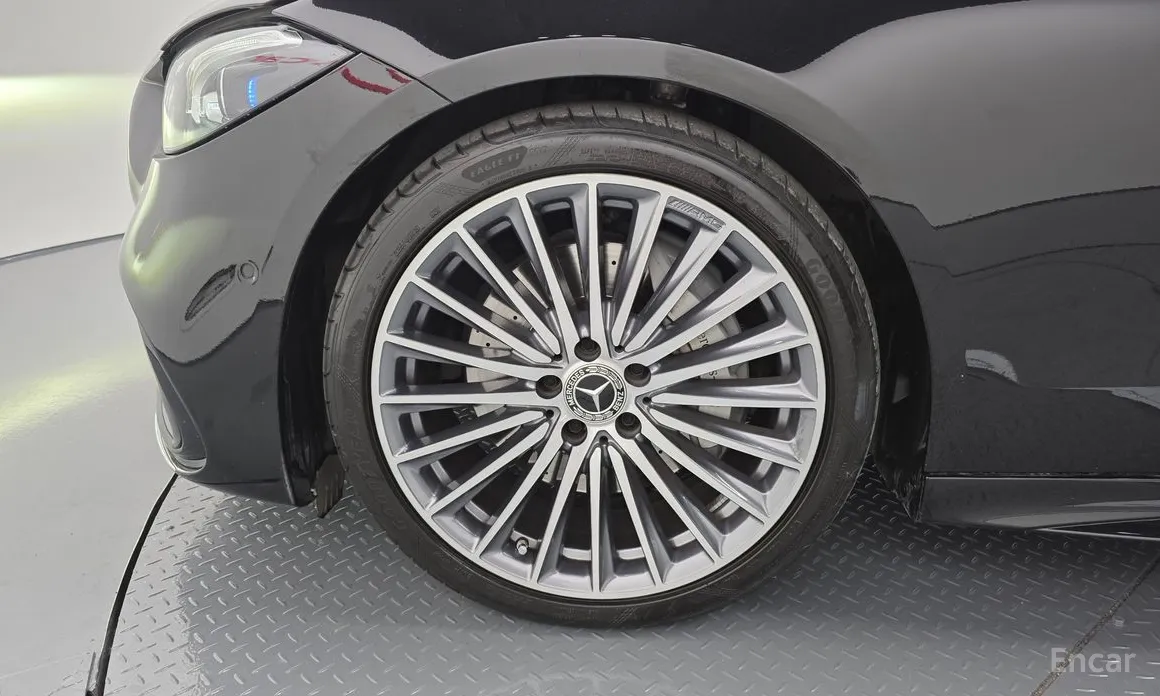 Mercedes-Benz C-Class 2022 C300 4MATIC AMG Line