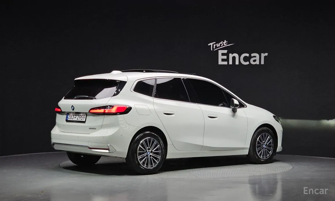 BMW 2 Series 2022 220i Luxury