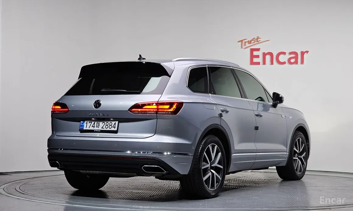 2019 Volkswagen Touareg