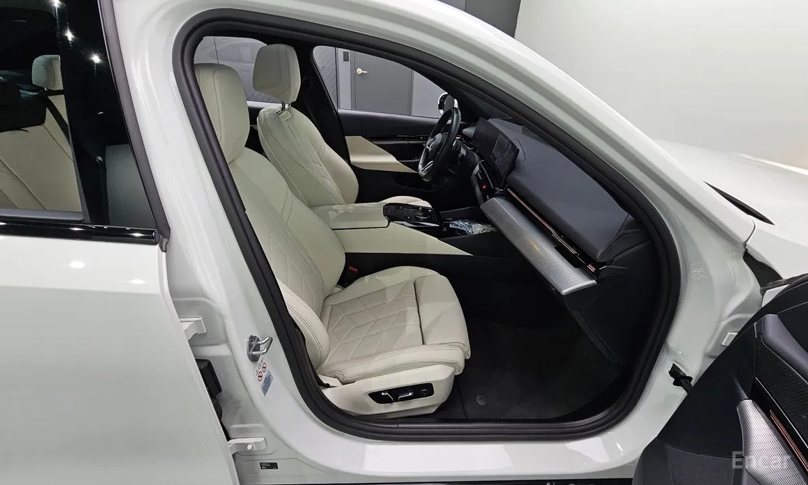 BMW 5 Series 2023 520i M Sport