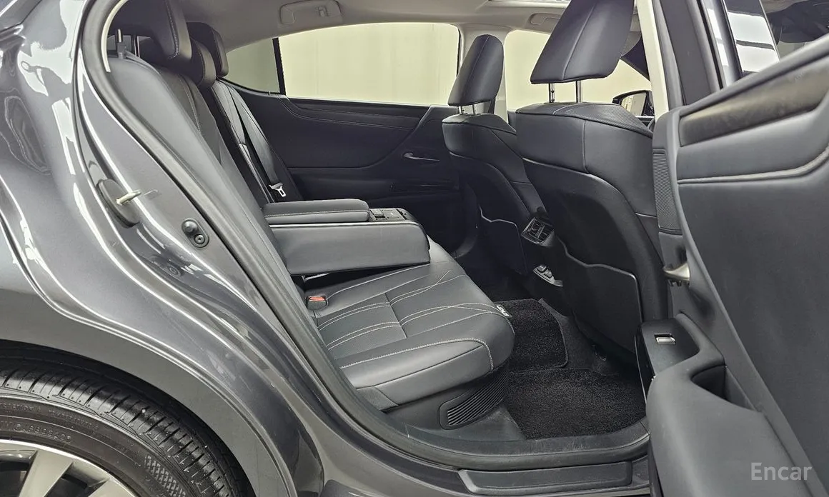 Lexus ES 2018 Luxury Plus