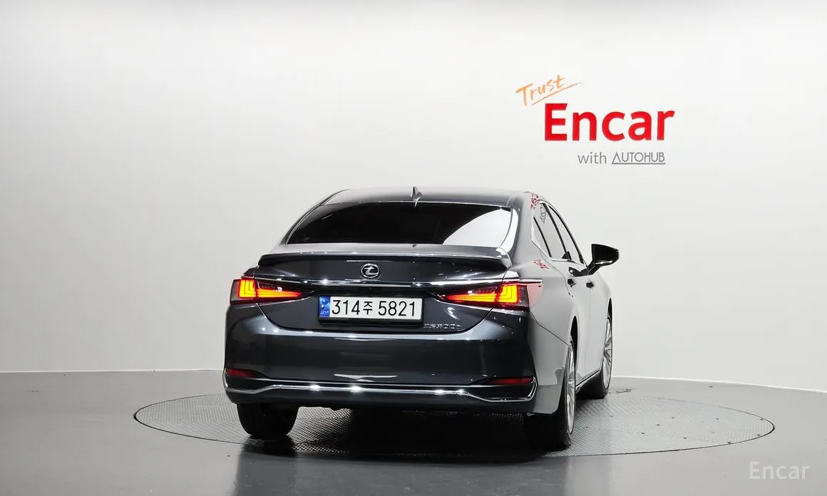 Lexus ES 2018 Luxury Plus